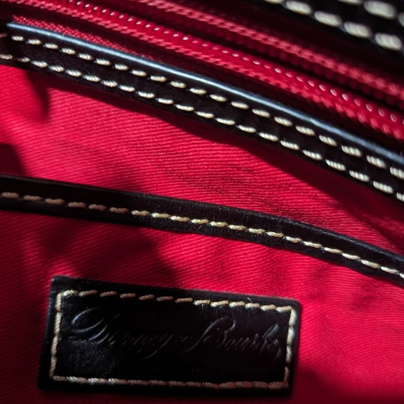 Dooney and Bourke black large bag - Picture 2 of 5